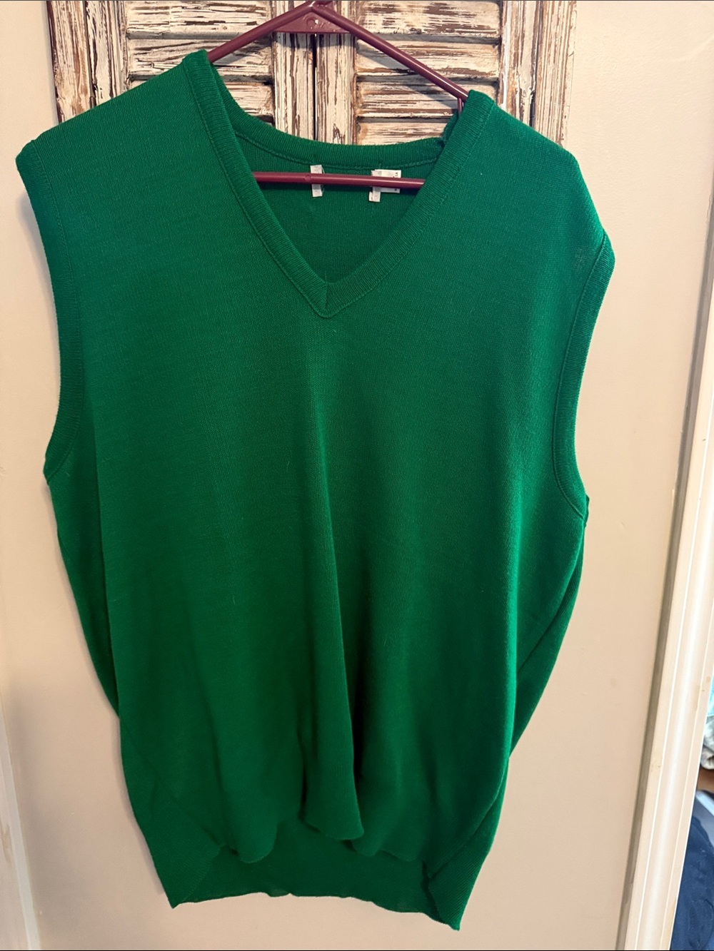 Vintage Emerald Green V-Neck Women's Sweater
